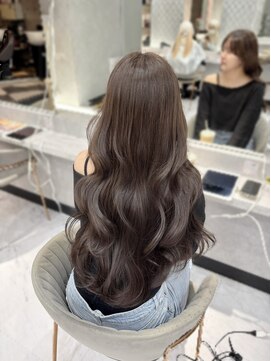 ジーナ 名駅(XENA.) 《chii》オリーブグレージュ/グレージュ/レイヤーロング/韓国