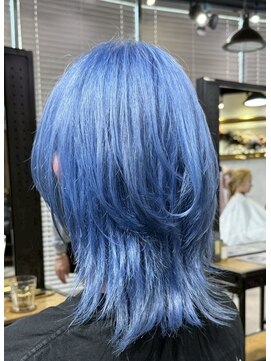 アルカナ 明治神宮前原宿(ARCANA) 前髪　ウルフカット  レイヤーカット  ホワイトブルー