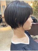 ショート　ボブ　ウルフ　ブリーチ　レイヤーカット　イルミナ