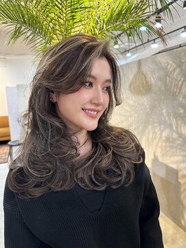 メリー オオサカ(Merly Osaka) ハイライト/似合わせカット