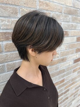 ハンサムショートで首長効果！