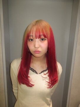 ノイル バイ キートス(neul by kiitos) ベージュ×レッドのルーツカラー