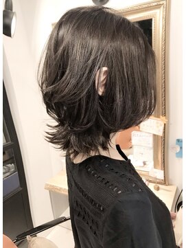 ミッシェル アフロート(michelle afloat) ２０代３０代４０代５０代小顔ひし形ナチュラルソフトウルフ