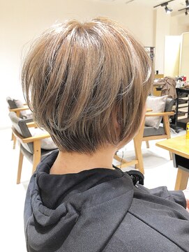 ビューイースト 亀戸 錦糸町(VIEW EAST) ハイトーンショートボブ 20代30代40代