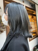 カミナ(KAMINA)&nbsp;暗いけど透け感のあるブルーアッシュ