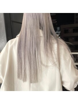 サヴィー(suvvy) ホワイトカラー