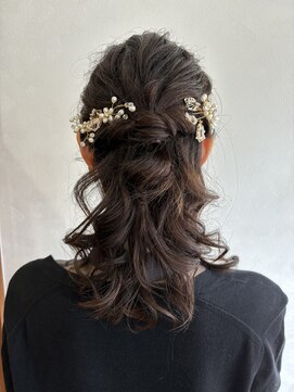 ラフターヘアー(Lafter Hair) ハーフアップ