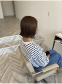 切りっぱなし外はねボブ