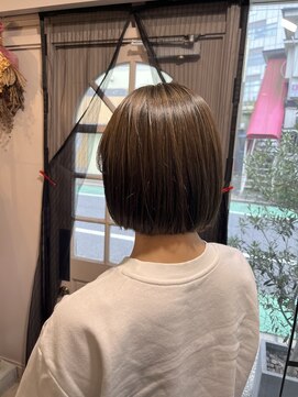 スアバイキキ(SuA by kiki.) 黒髪カタログ/ボブルフ/ネビージュ/ワンレン/小顔スタイル[千葉]