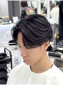 フェザーショート/刈り上げセンターパート/ニュアンスパーマ