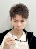 短髪刈り上げツーブロックアップバングショートセンターパート