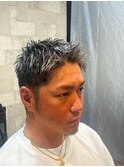 シルバーアッシュ　シルバーメッシュ　ダブルカラー　ブリーチ