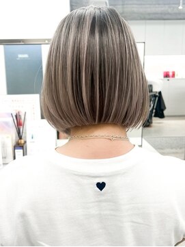 ジル ブラン 福岡(JIL BLAN) ハイライトカラー/ショートカット/レイヤーカット/福岡天神