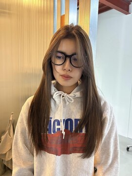 シロ(Shiro) マイルドなオリーブベージュ×ニュアンスレイヤー