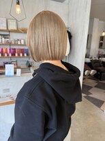 シェル 津山の手店(shel) ハイトーンミニボブ切りっぱなし10代20代