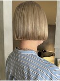 春カラー切りっぱなしボブ×ミルクティーベージュ20代30代