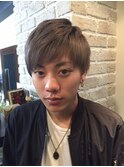 アッシュグレージュのメンズスタイル