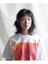 ファミリィ (PHAMILEE) 短めに揃えた前髪と自然なツヤのナチュラルウェーブ
