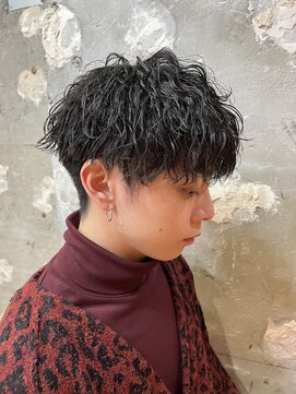 アカ(ACA) メンズカットパーマ波巻ツイストスパイラルパーマ札幌大通