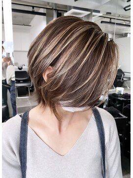 レディアル 大宮(REDEAL ope.) 【白髪手術】　コントラストハイライト