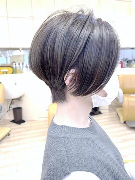 モリオ フロム ロンドン 成増店 【morio成増 セリザワ】ハンサムショート ハイライトカラー