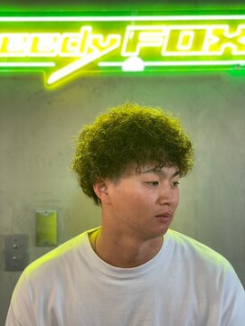 グリーディーフォックス 代々木(Greedy FOX) アップバング/ツーブロックマッシュ/束感/波巻き[シェービング]