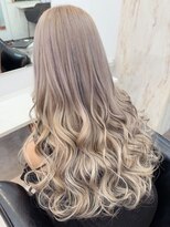 ラビス(Lovis)&nbsp;ハッシュカット/フルバング/似合わせカット/レッドブラウン