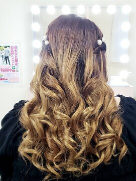 ヒャン(hyang) ねじりツインハーフアップ/ヘアセット