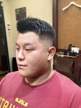 ブロートーキョー(BroTokyo) MEN'Sスキンミドルフェードメンズバーバースタイル 銀座¥床屋