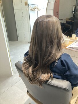 ミエル ヘア 新宿(miel hair) グレージュ