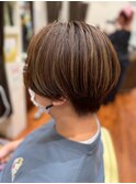 細めハイライト立体感ショートボブ小顔レイヤーカット30代40代
