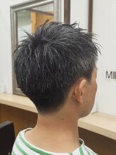 エムスリーヘア アイワイ 幕張店(Mlll HAIR IY)