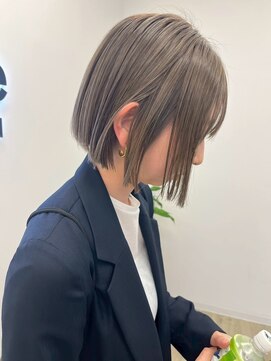 ヌビラ(Nubira) グレージュ透明感カラー/切りっぱなしボブ/西千葉