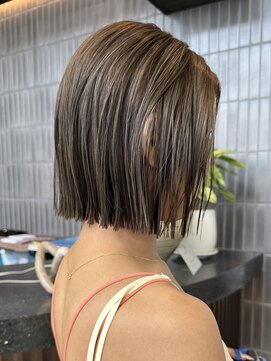 ノード(NODE) 栄透明感ショートヘアスタイル