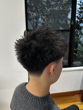 ザデイ カットアンドカルチャーショップ(THE DAY CUT&CULTURE SHOP) スパイキーショート【テーパーフェード】