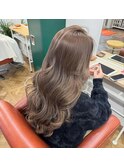 柔らかいミルクティーベージュ