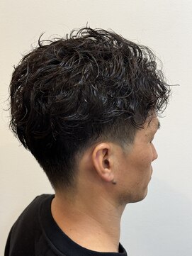 マキシム ナカイ(MAXIM NAKAI) ツーブロックかき上げショートパーマスタイル