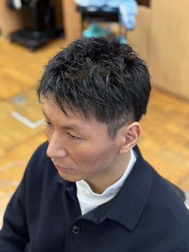 フィージ(Fi:ze) アップバングショート