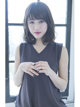 ソワリー 栄(THOiRY) 小顔カットが得意なスタイリストby坂元