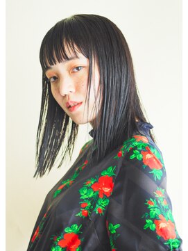 レガーレ(Legare) 「暗髪」の切りっぱなしミディアムボブ