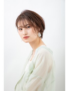 アンジュール(UNJOUR.) 耳かけショート×なじむハイライト 30代40代50代