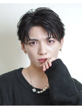 オーシャントーキョー 渋谷神南(OCEAN TOKYO) 韓国ヘアカルマパーマカルマバングセンターパート黒髪ウルフ