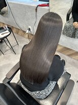 ミニョン(Mi9non) グレージュ