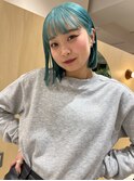 ターコイズブルーハイトーンボブ切りっぱなしケアブリーチ渋谷