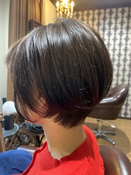 ハンナ(hanna) 大人丸みショート