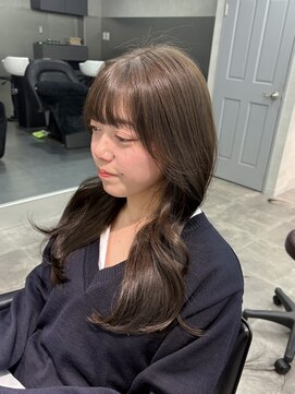 ジーニー 千葉(GENiE) ブリーチなしダブルカラー/ヘーゼルベージュ【白井愛海】