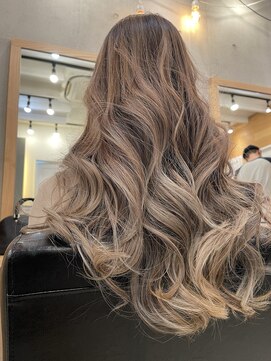 ワンシャルム(One Charme) 派手めグラデーションカラー×セピアカラー