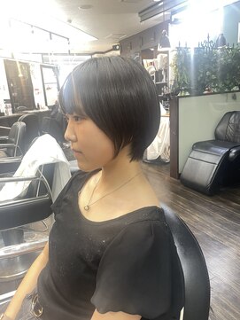 コークハットヘアーズ(Coke Hat Hairs) 丸みのショートカット