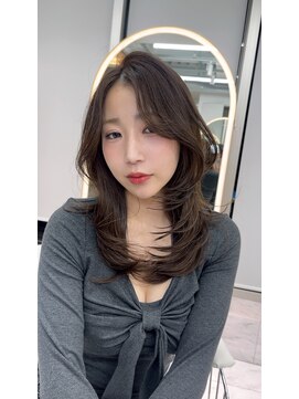 ロンドルピナス 小倉(Lond Lupinus) ミディアムレイヤーカット/似合わせカット/大人ガーリー/20代