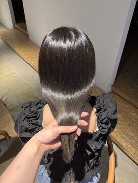 セブンベルベット(7 Velvet) グレージュ【円口睦】